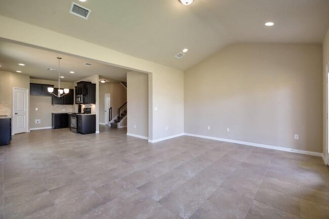 Building Photo - 621 Carly Ann Ln