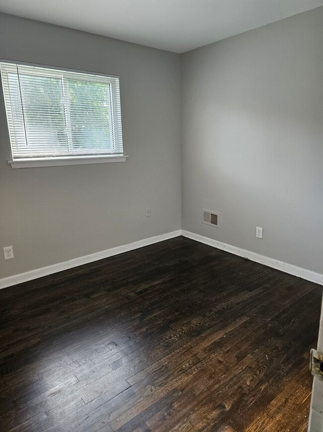 Building Photo - 26311 Lorenz St