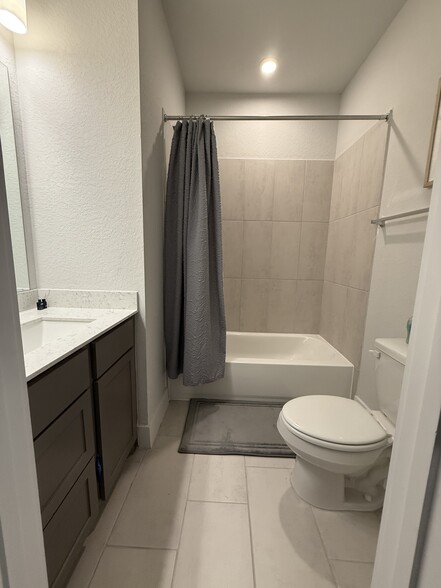 Bathroom 2 - 9518 Luke Path