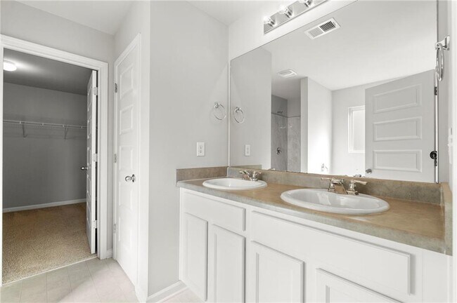 Building Photo - 3138 Cedar Crest Way