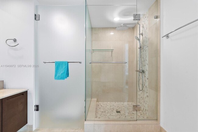 Building Photo - 200 Sunny Isles Blvd