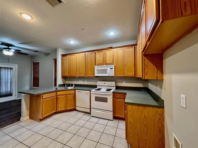 Building Photo - 7109 Brentdale Ln