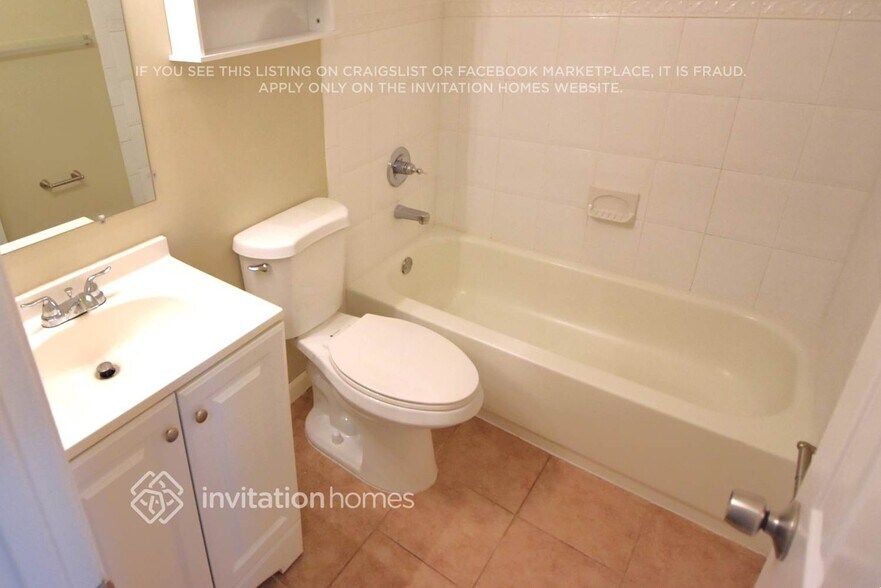 Building Photo - 4020 NW 116th Terrace