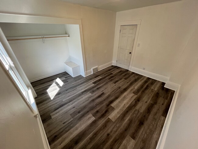 Building Photo - 2408 W High St