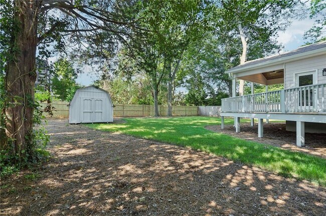 Building Photo - 1036 Dell Ave SE