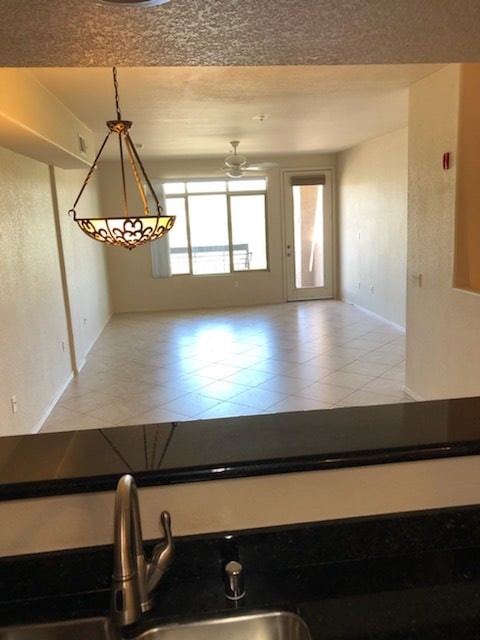 Building Photo - 425 W Rio Salado Pkwy