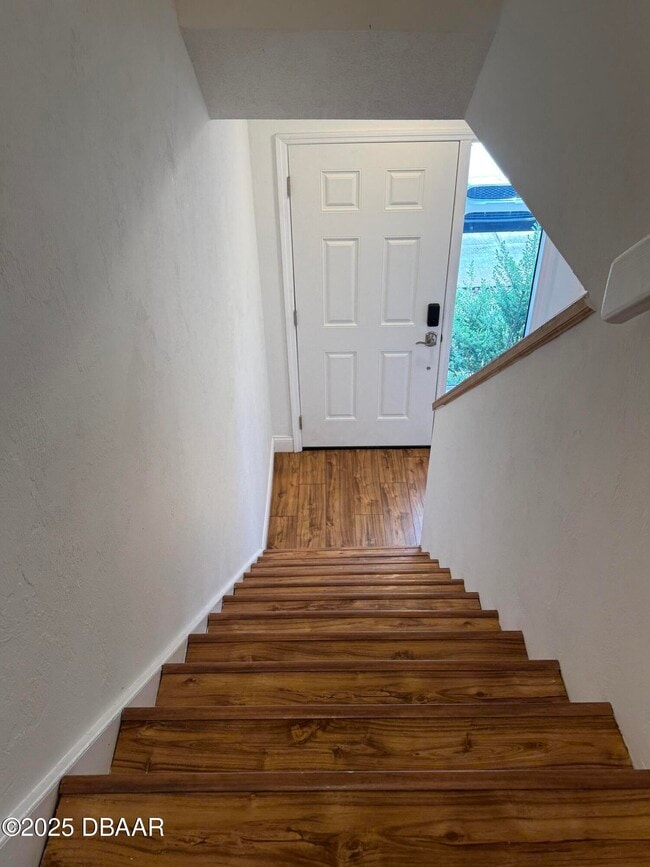 Building Photo - 175 Yorktowne Dr