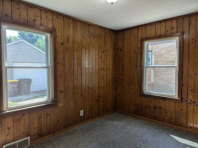 Building Photo - 1820 23rd St