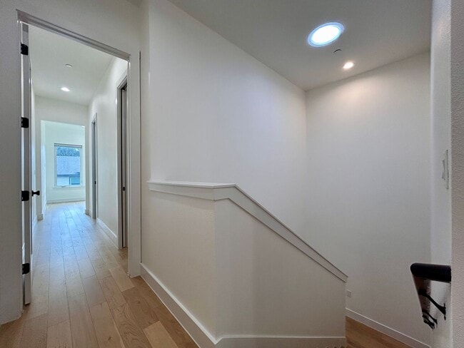 Building Photo - 4010 Clawson Rd