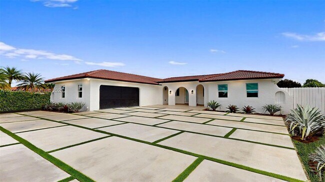 Building Photo - 3801 SW 132nd Ave