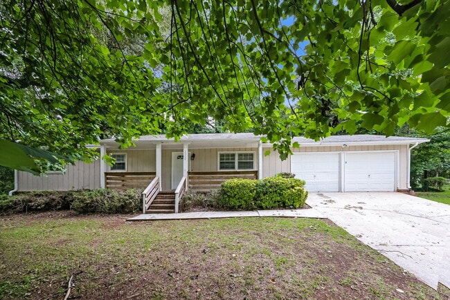 Building Photo - 2959 Tiller Trail SW