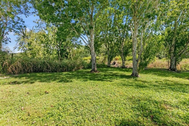 Building Photo - 2393 Victor Rd