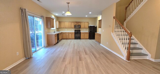 Building Photo - 11 Brookview Dr