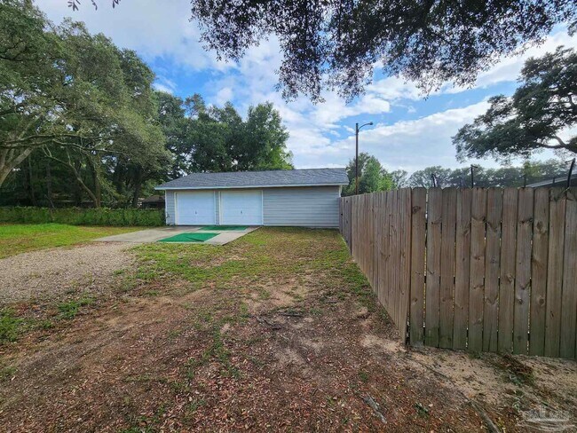 Building Photo - 2315 Reva Cir