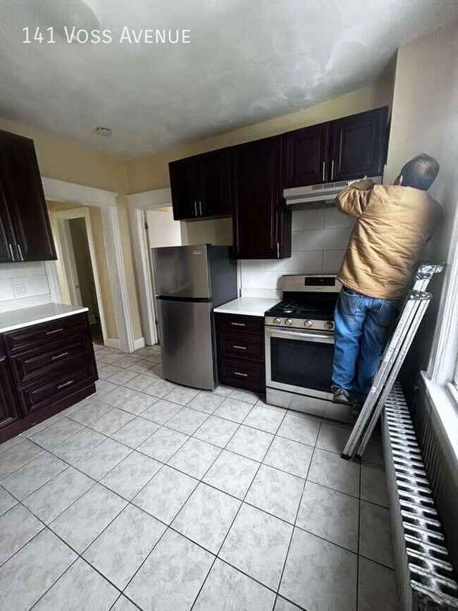 Building Photo - 141 Voss Ave