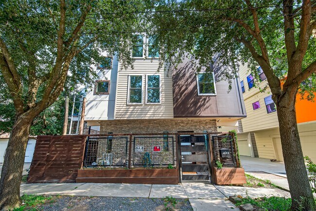 Primary Photo - 4510 Inker St