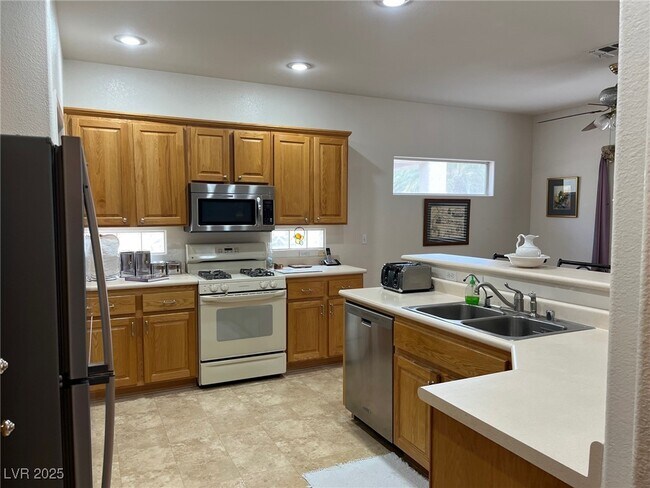 Building Photo - 2609 Arimo Dr