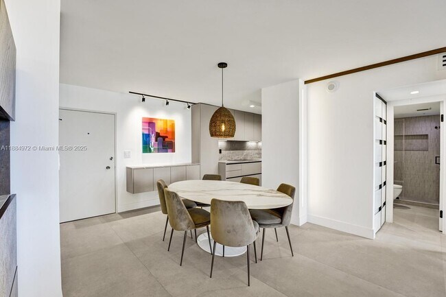 Building Photo - 5555 Collins Ave
