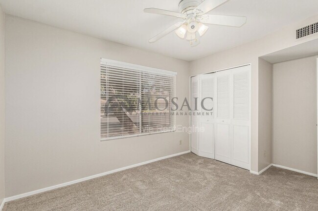 Building Photo - 1261 W Kiowa Cir