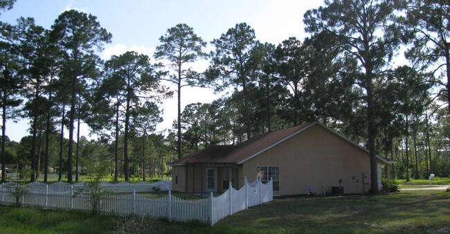 Building Photo - 11907 Country Club Dr