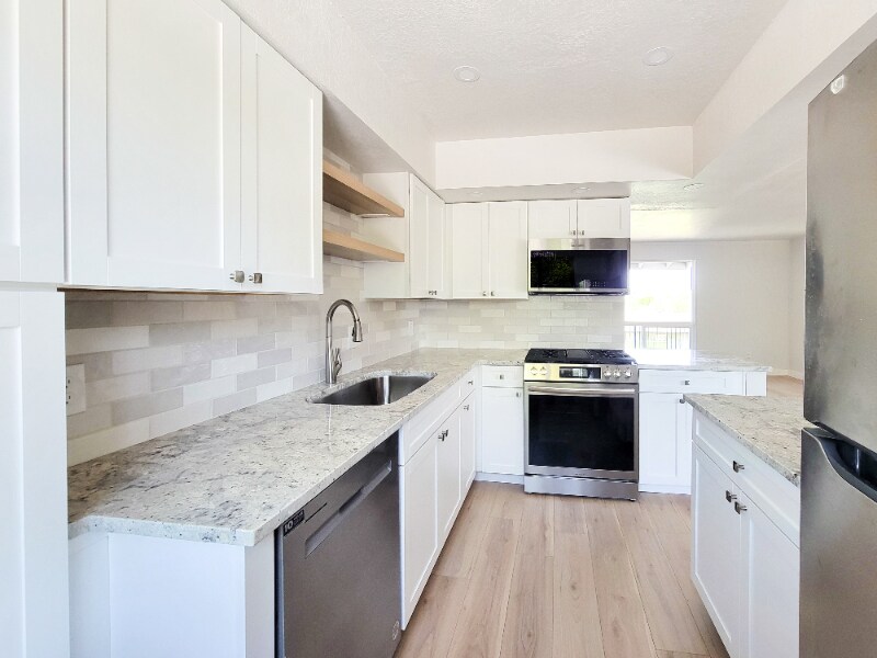 Building Photo - 7141 N 16th St