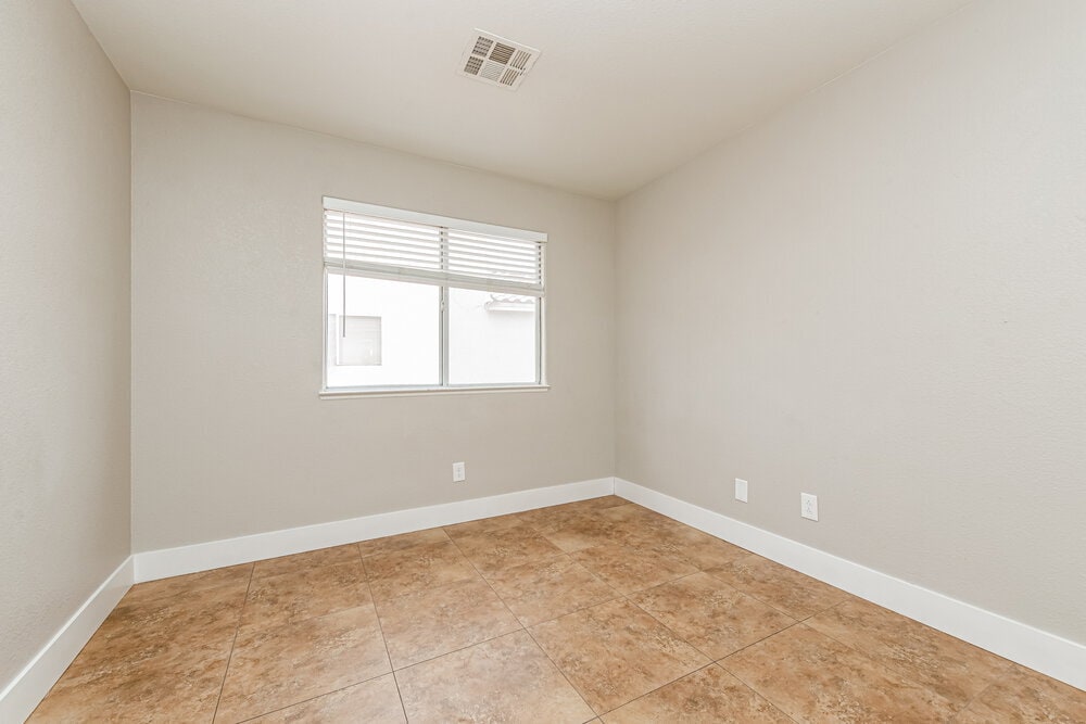 Building Photo - 7409 Hickory Hills Dr