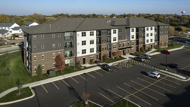 Building Photo - 450 Woodmoor Dr
