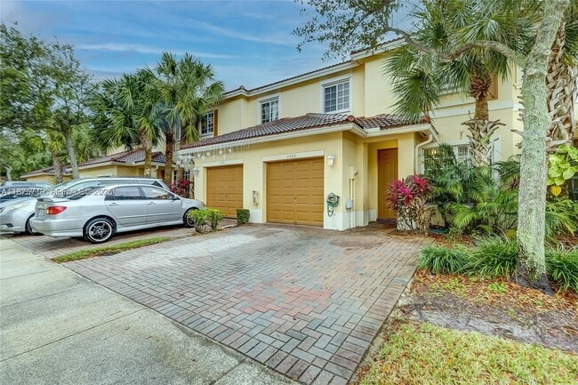 Building Photo - 3237 NW 32nd Terrace