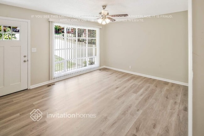 Building Photo - 2642 Hill Ln