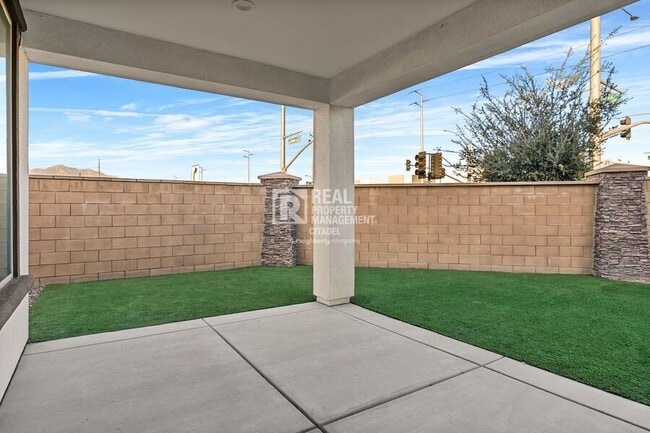 Building Photo - 3657 Bearberry Ave