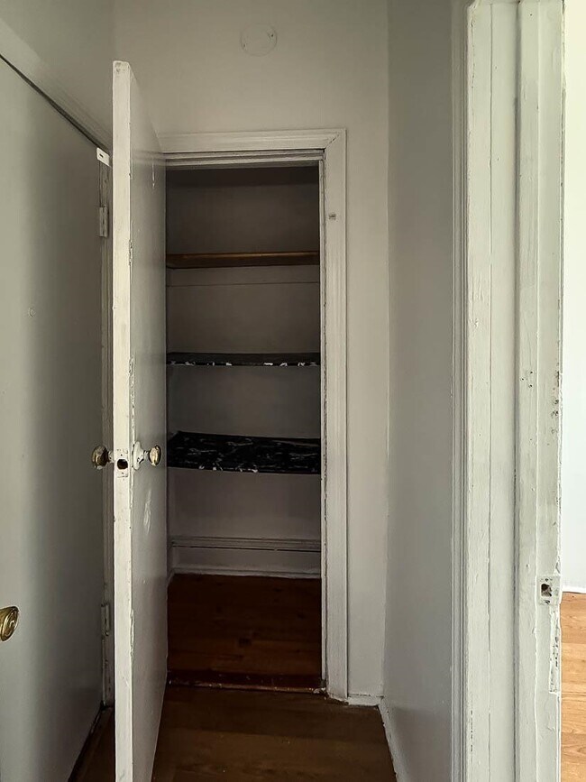 Building Photo - 720 West Side Ave