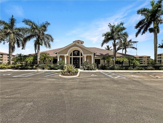 Building Photo - 8550 Kingbird Loop