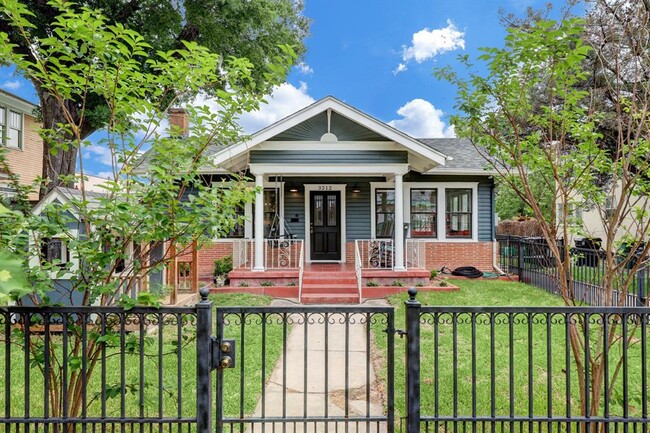 Primary Photo - 3212 Morrison St