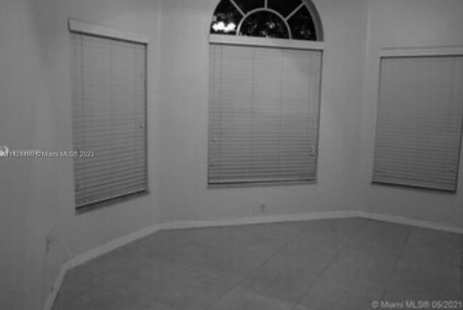 Building Photo - 1631 SE 17th Ave