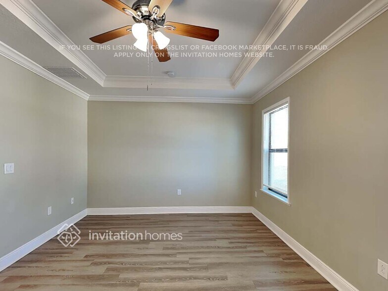 Building Photo - 7526 39th Ave E