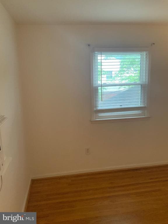 Building Photo - 24 Maple Ave