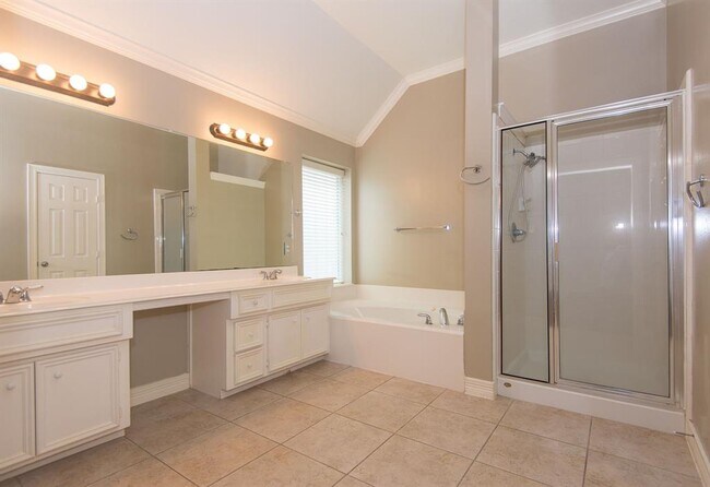 Building Photo - 2313 Echo Harbor Dr