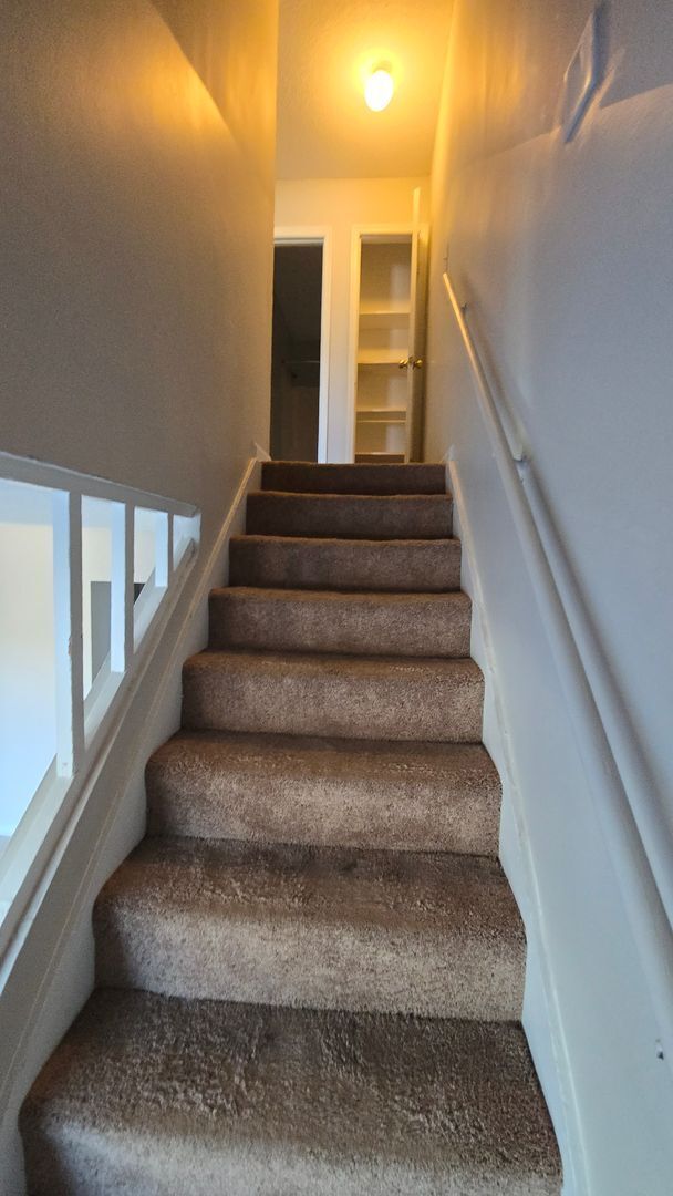 Building Photo - West Columbia