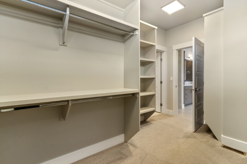 Building Photo - 549 W Buroak Dr