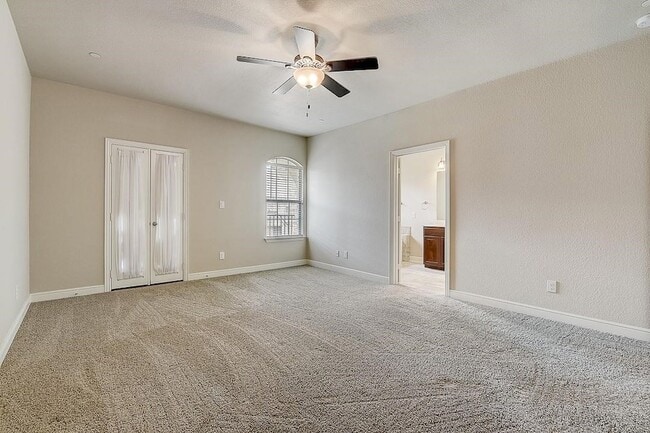 Building Photo - 2518 Adam Ln