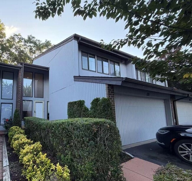 Building Photo - 137 Foxwood Dr