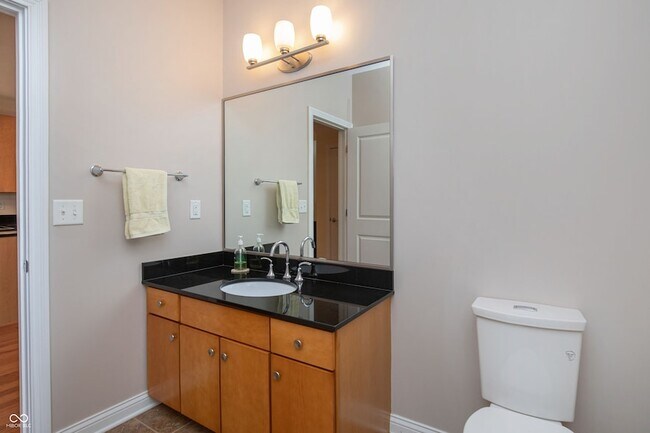 Building Photo - 517 N Park Ave