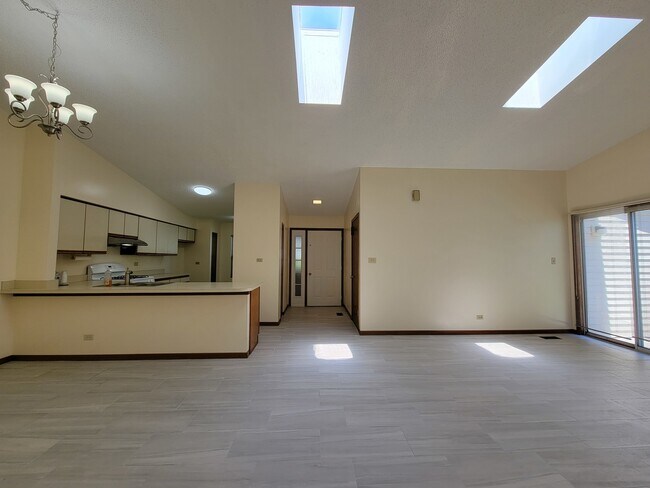 Building Photo - 1820 77th St