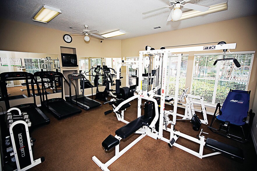 LaCrosse Apartments and Carriage Homes 100 Crossroads Blvd Bossier