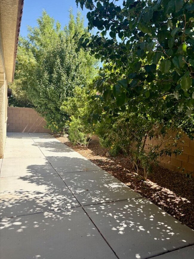 Building Photo - Beautiful two-story home in Inspirada with...