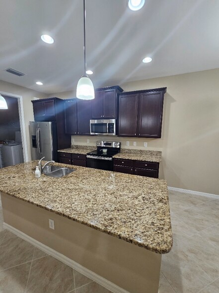 Building Photo - 3587 Bridgewell Ct