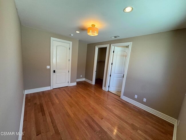 Building Photo - 4960 Chimineas Ave