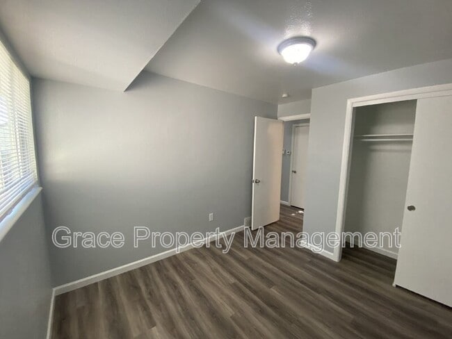 Building Photo - 774 W Cleveland Cir