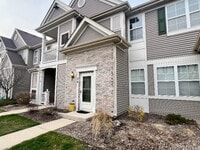 Building Photo - 2220 Aurora Dr