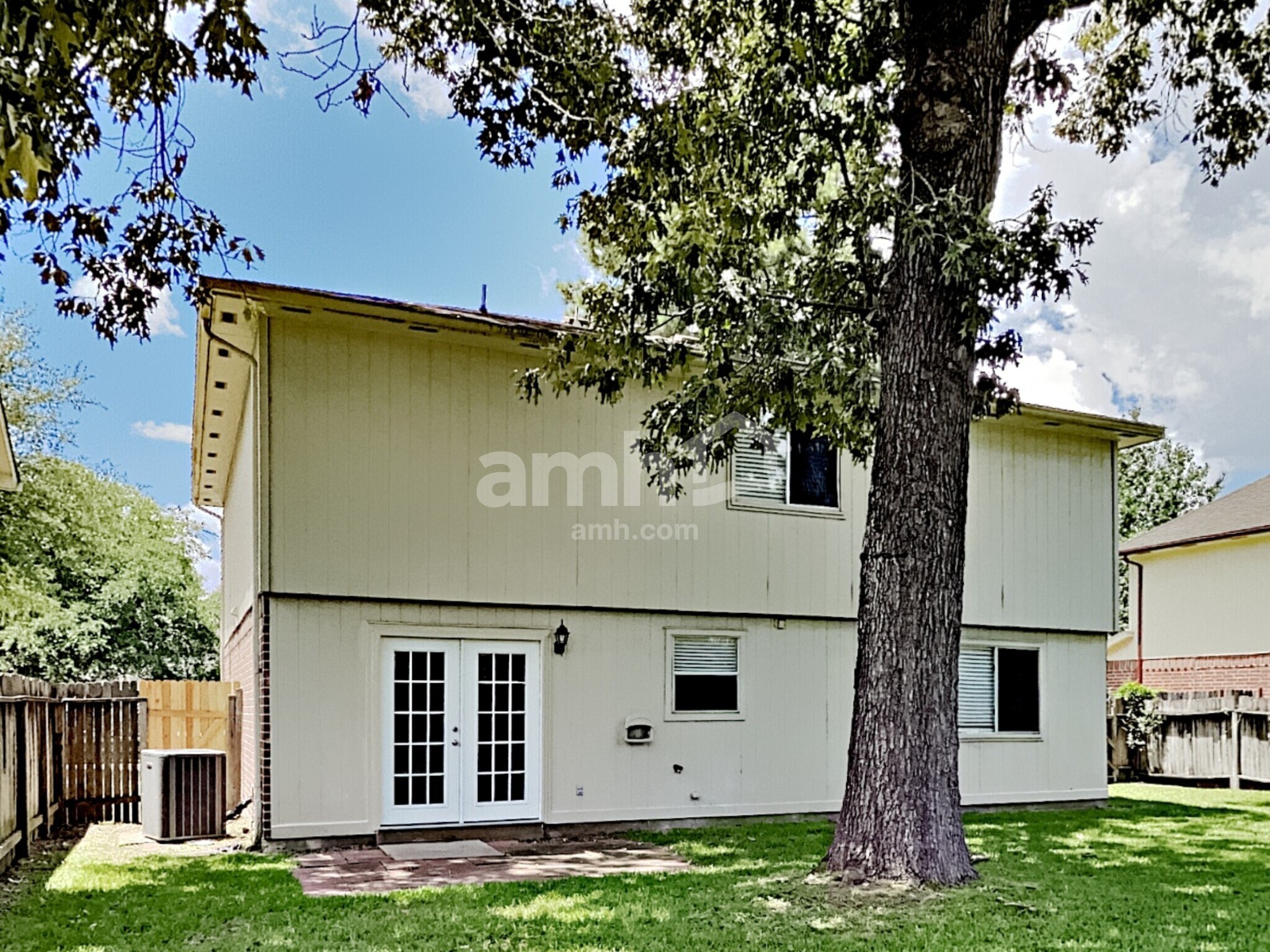 Building Photo - 2738 Springstone Dr